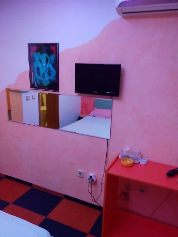 Hostel Oana 布加勒斯特