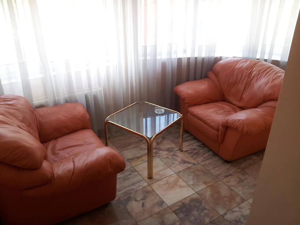 Hostel Oana 布加勒斯特 0*,